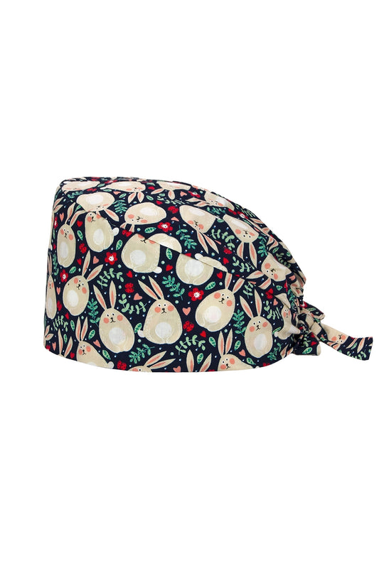 OP-Haube mit Stoffmustern – Marineblau mit Hasen- und Blumenmotiven