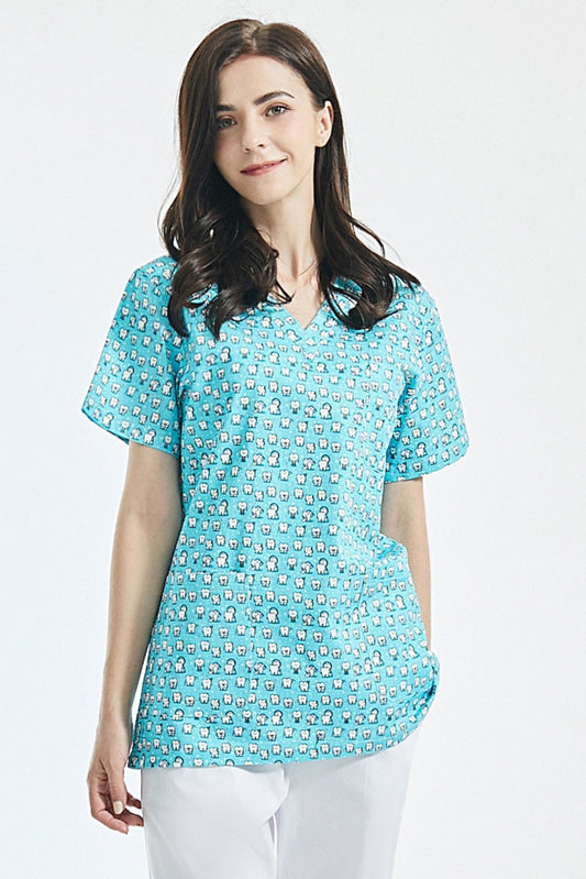 Zahnarzt-Tunika – Hellblau mit Zahnmotiven