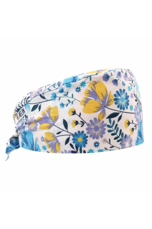 Calot médical floral pour tenues médicales avec attention portée aux détails